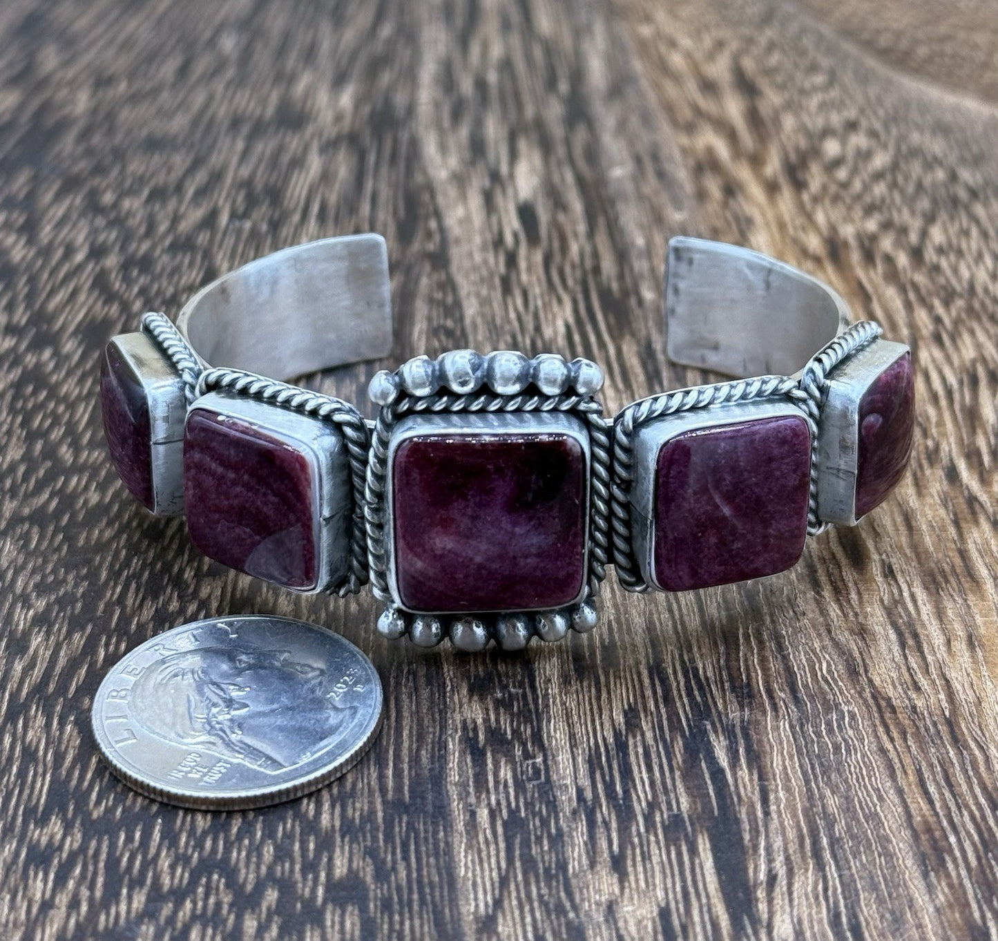 Native Navajo Handmade Sterling Silver Purple Spiny Oyster Shell Cuff Bracelet