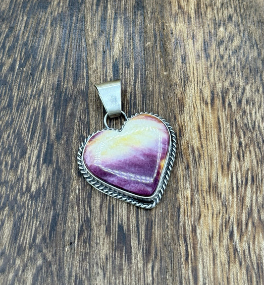 Navajo Handmade Sterling Silver Purple Spiny Oyster Shell Heart Shaped Pendant