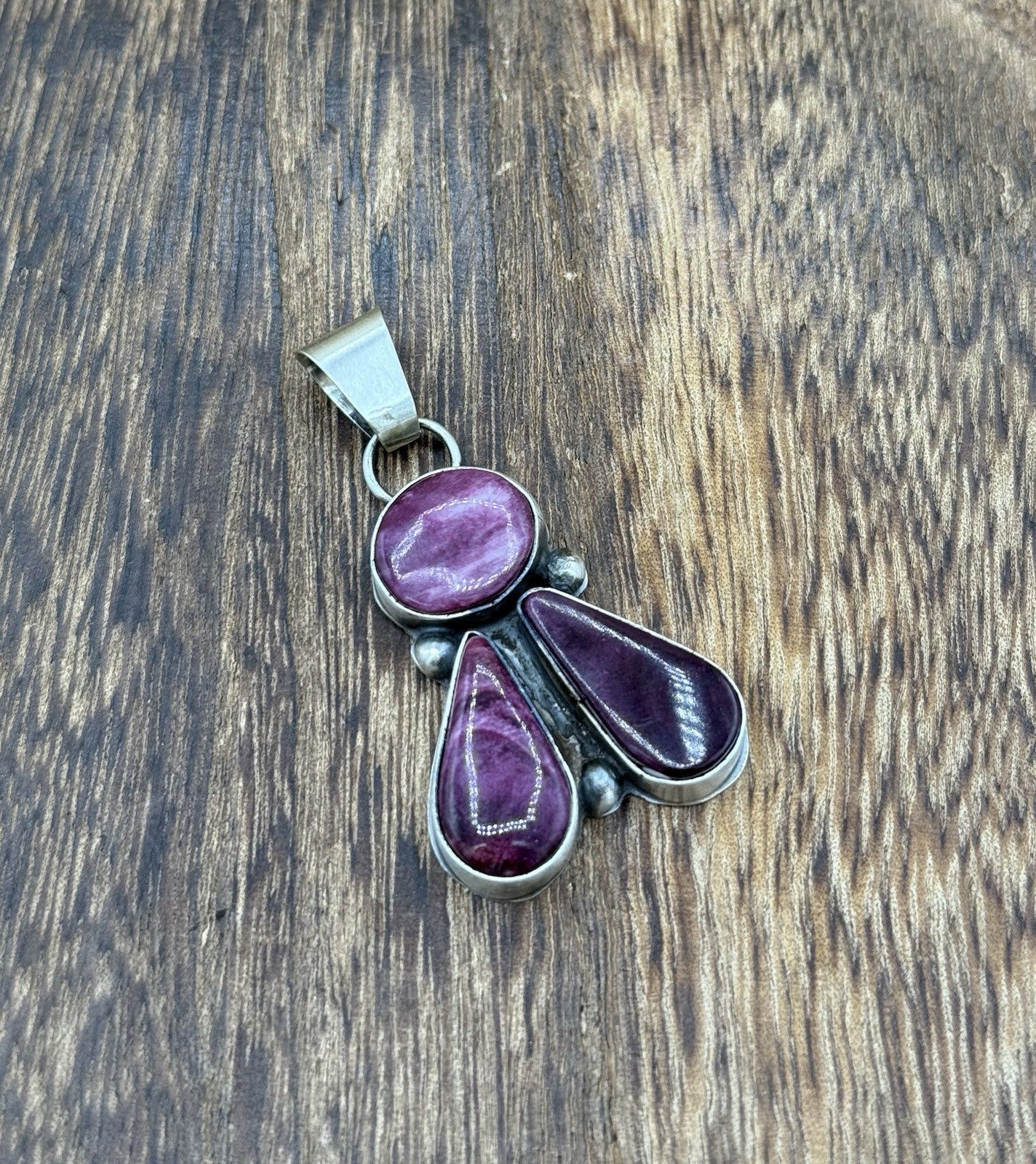 Navajo Handmade Sterling Silver Purple Spiny Oyster Shell Cluster Drop Pendant