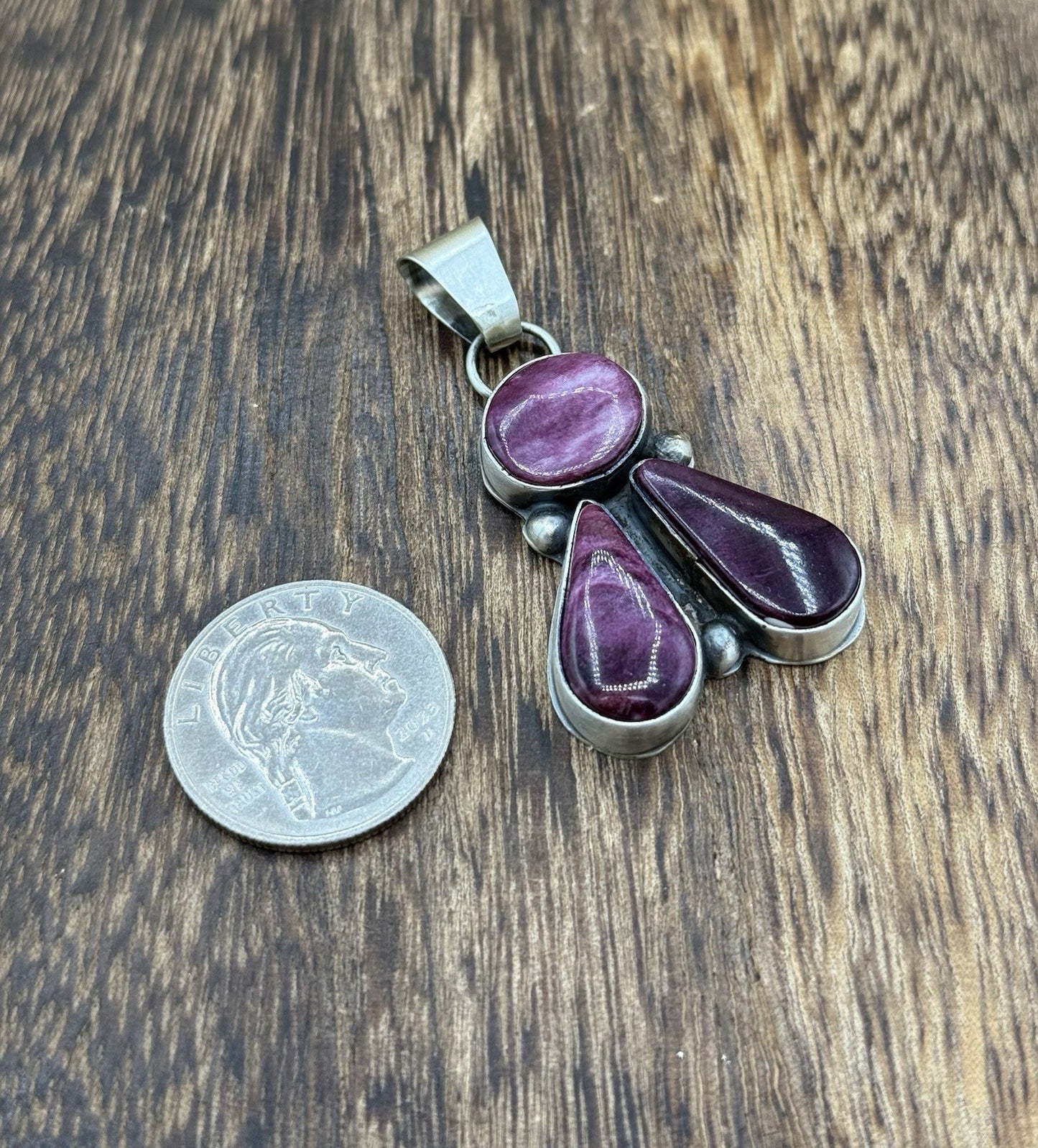 Navajo Handmade Sterling Silver Purple Spiny Oyster Shell Cluster Drop Pendant
