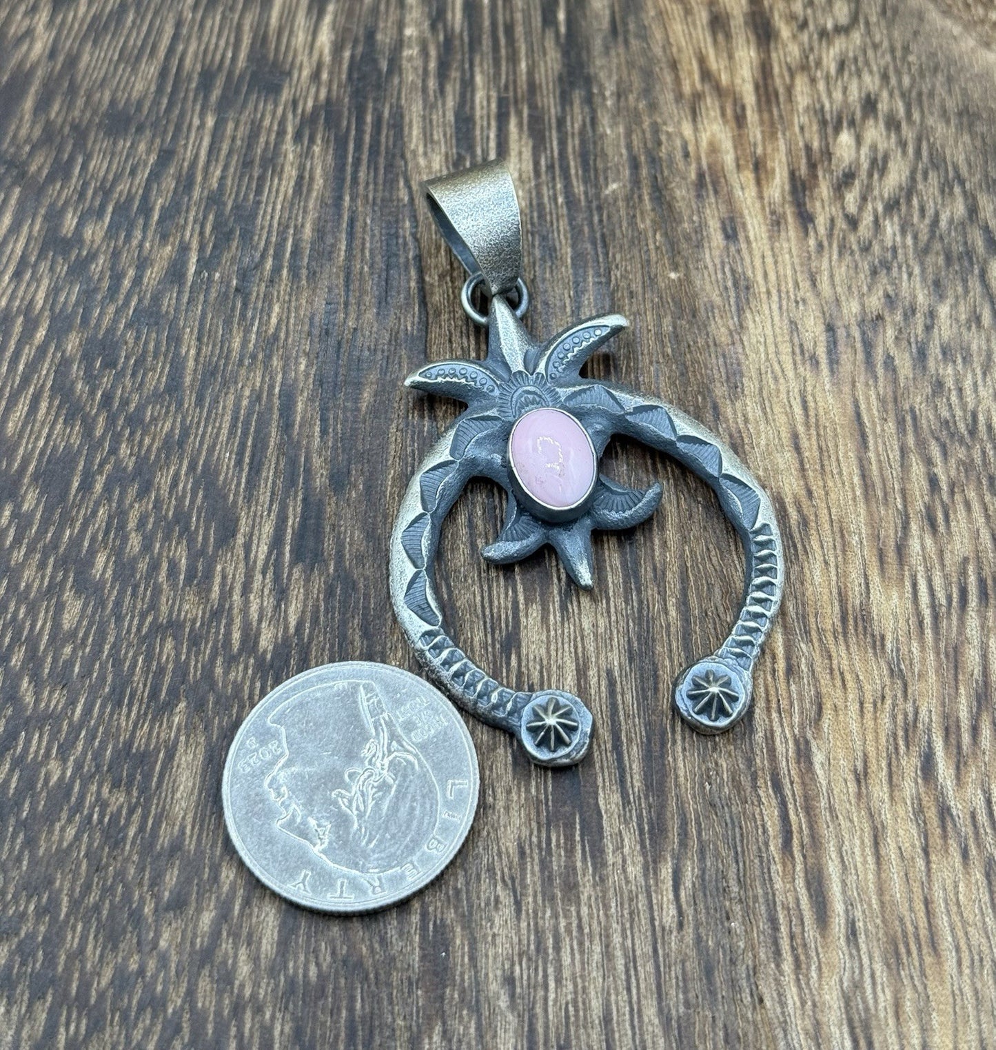 Native American Navajo Handmade Sterling Silver Old Look Pink Conch Naja Pendant