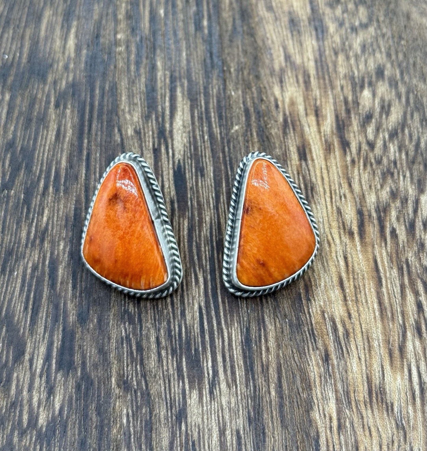 Navajo Handmade Sterling Silver Orange Spiny Oyster Shell Post Stud Earrings