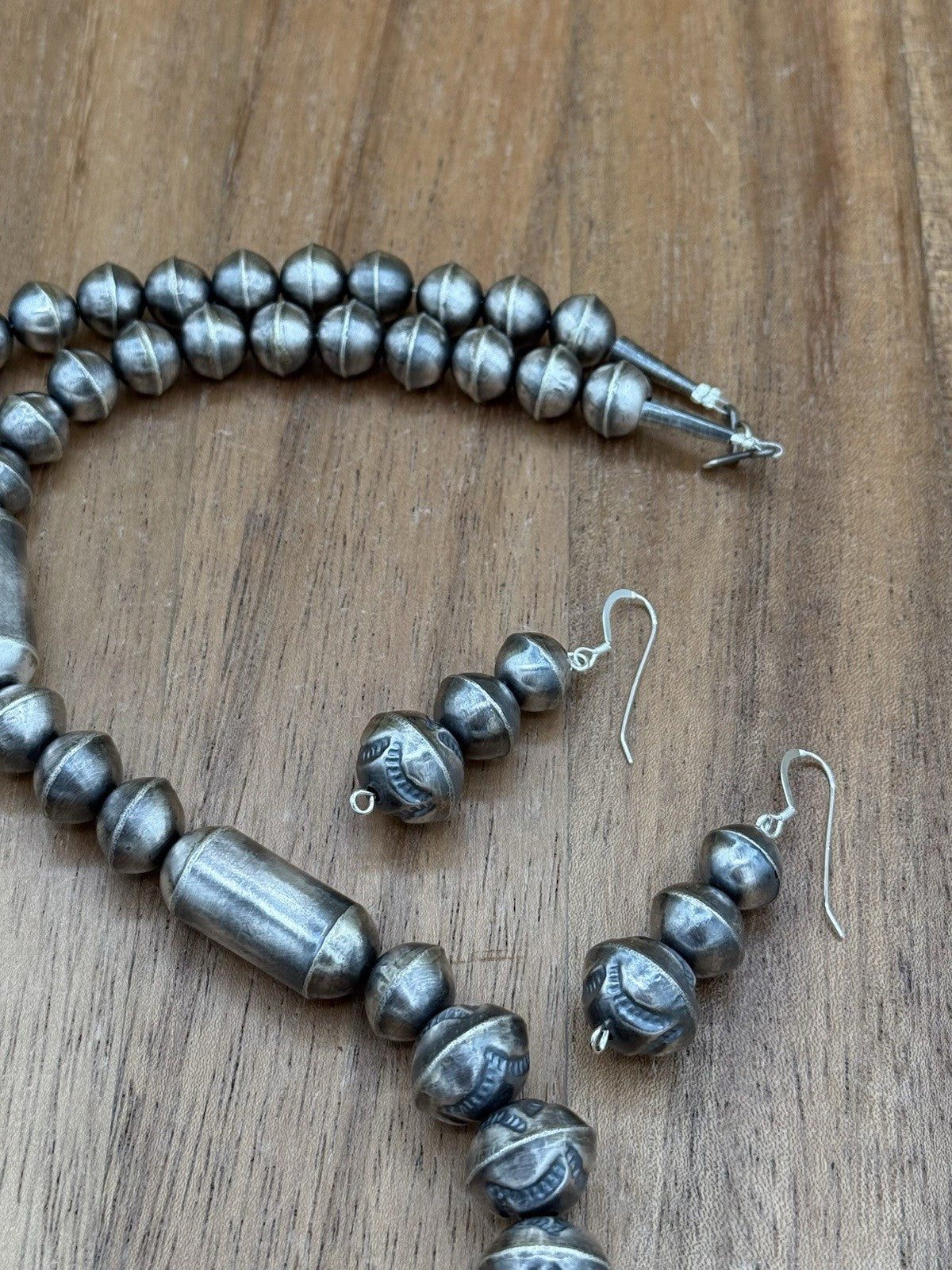 Authentic Navajo Handmade Old Look Navajo Pearl Bead Necklace And Earrings 24”