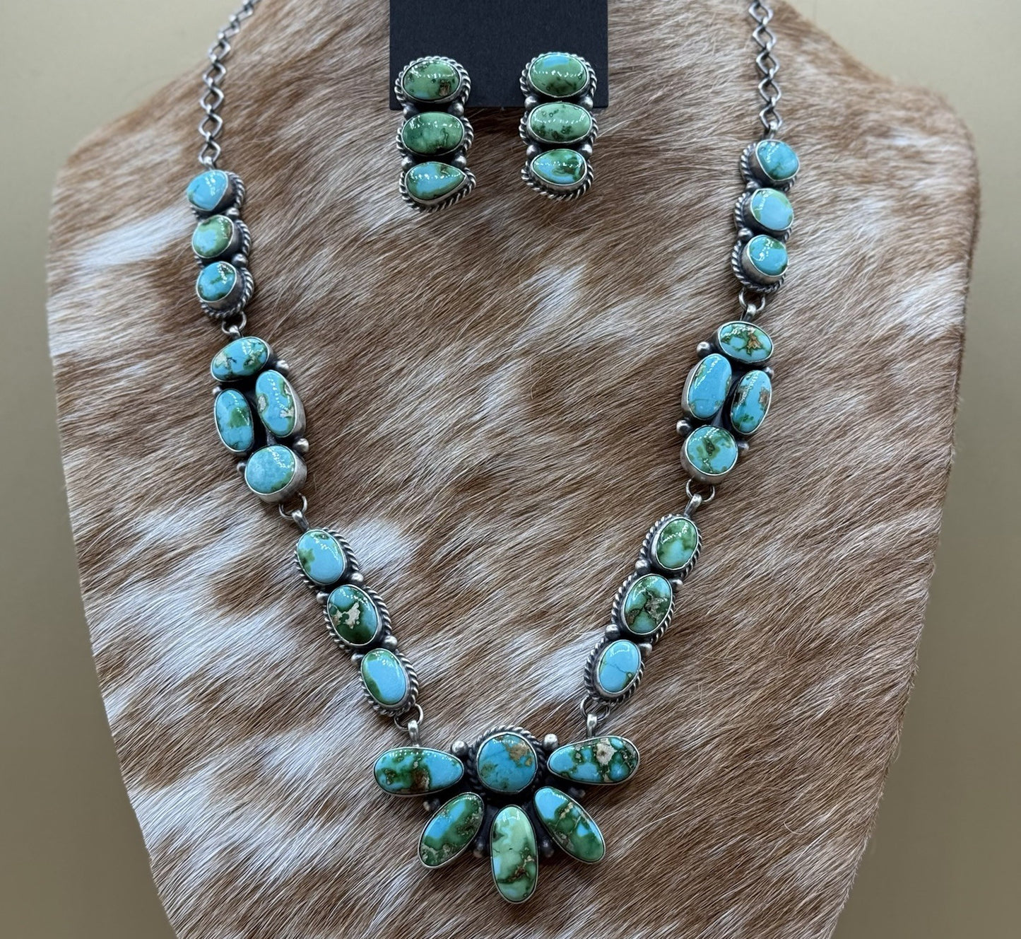 Navajo Handmade Sterling Silver Sonoran Gold Turquoise Cluster Necklace Set 20”