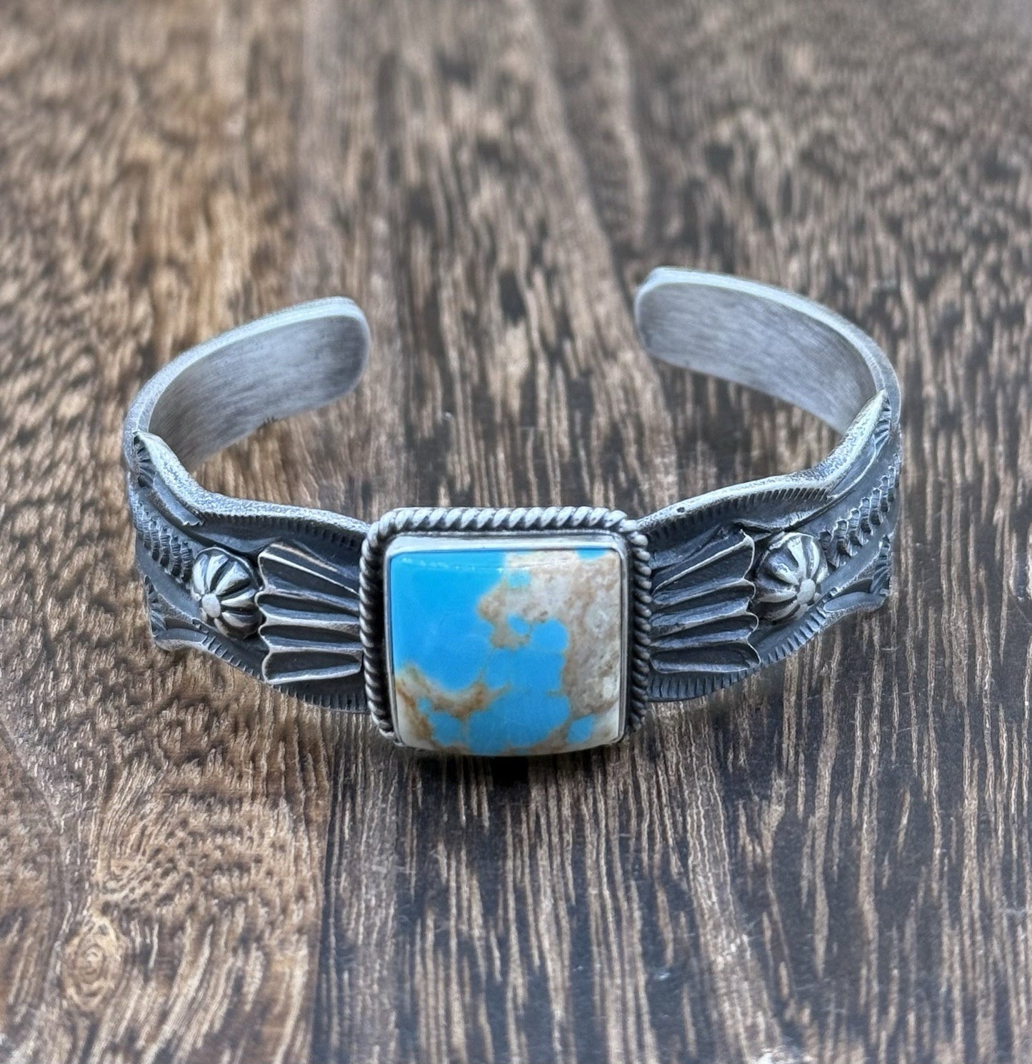 Navajo Handmade Sterling Silver Kingman Turquoise Old look Cast Bracelet