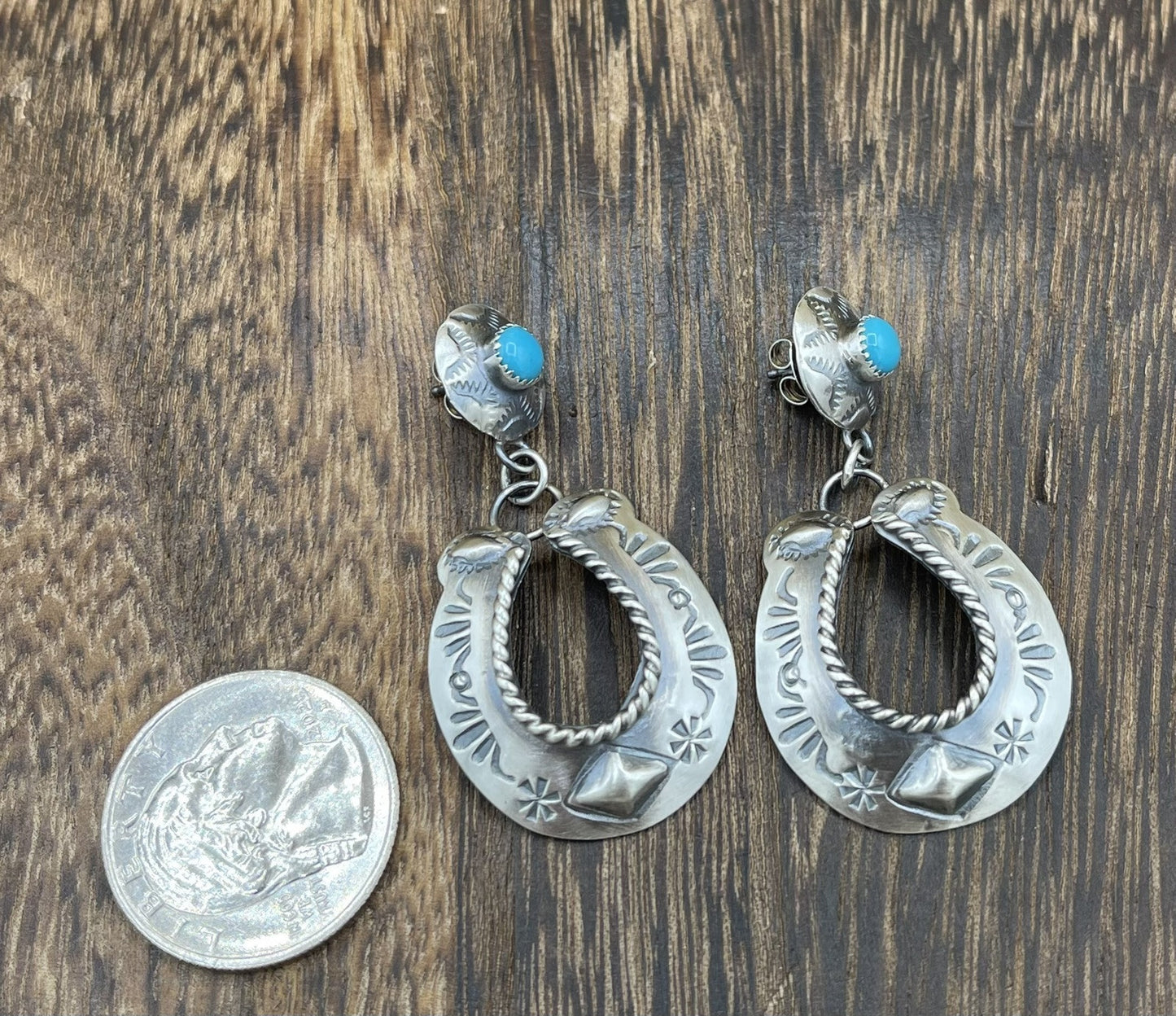 Navajo Handmade Sterling Silver Kingman Turquoise Old Look Horse Shoe Earrings