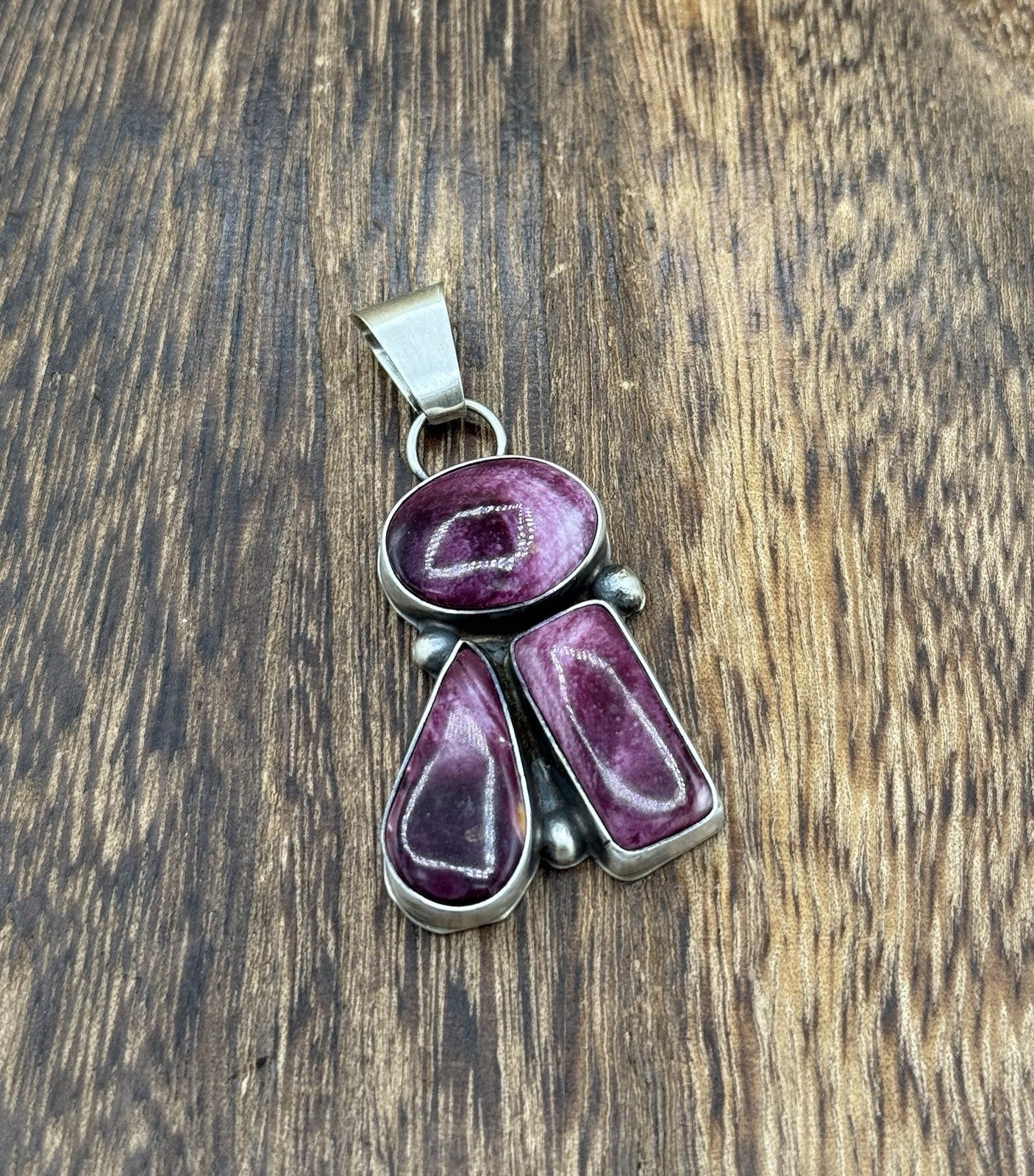 Navajo Handmade Sterling Silver Purple Spiny Oyster Shell Cluster Drop Pendant