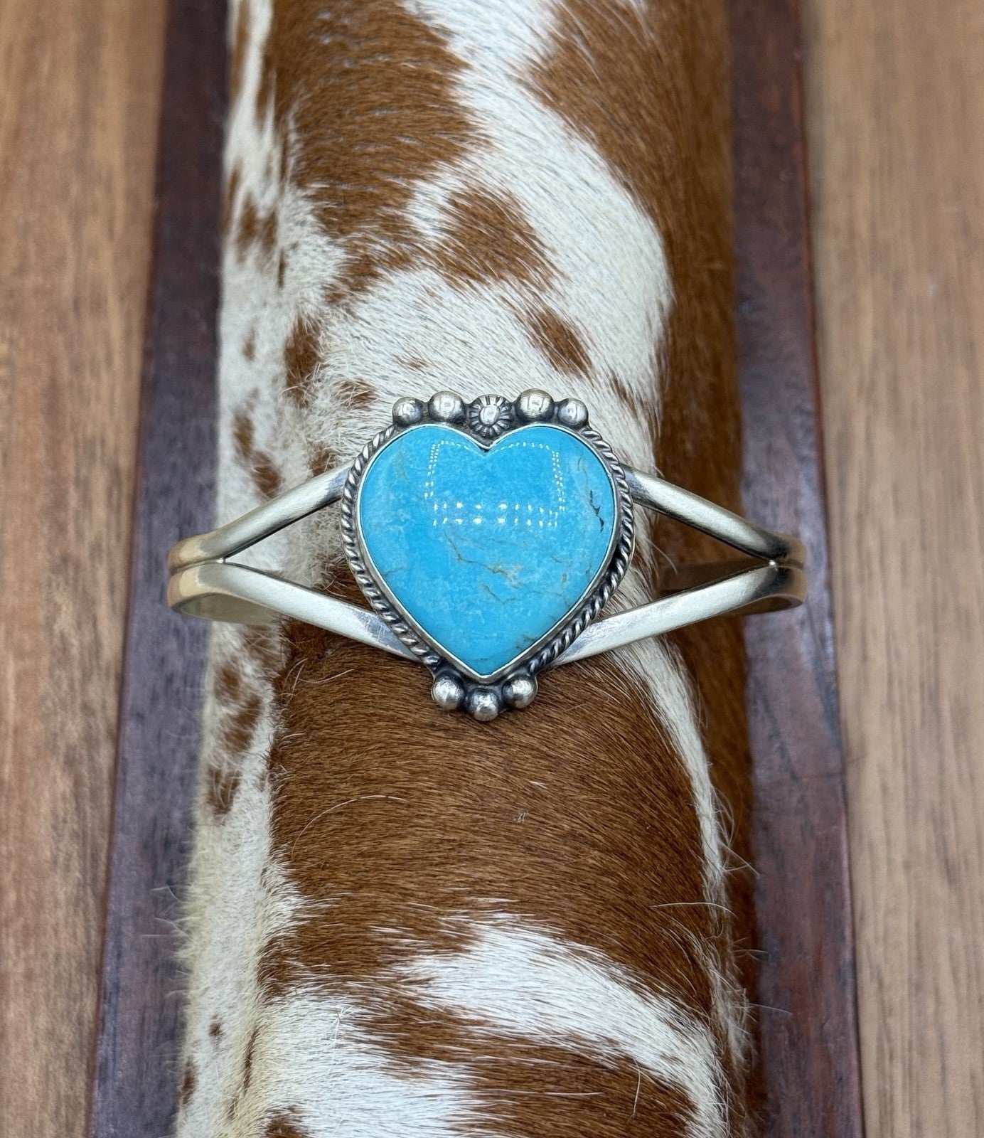Navajo Handmade Sterling Silver Kingman Turquoise Heart Bracelet Cuff Betta Lee