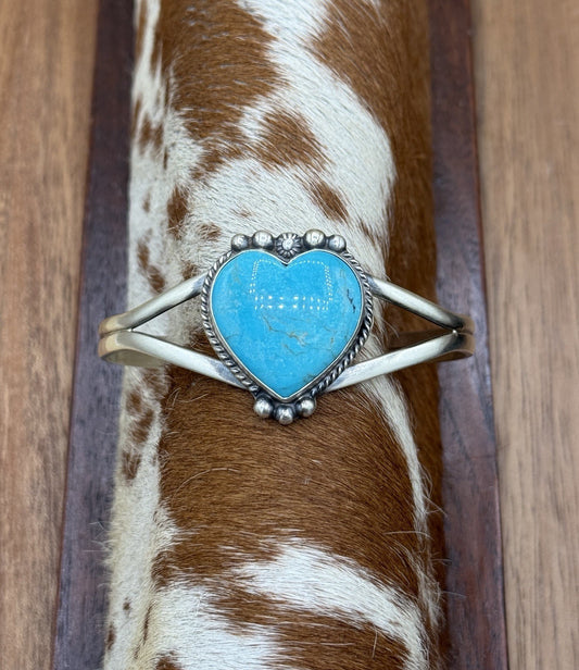 Navajo Handmade Sterling Silver Kingman Turquoise Heart Bracelet Cuff Betta Lee