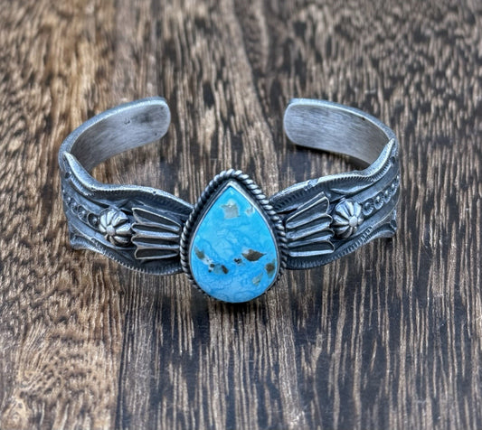 Navajo Handmade Sterling Silver White Water Turquoise Old look Cast Bracelet