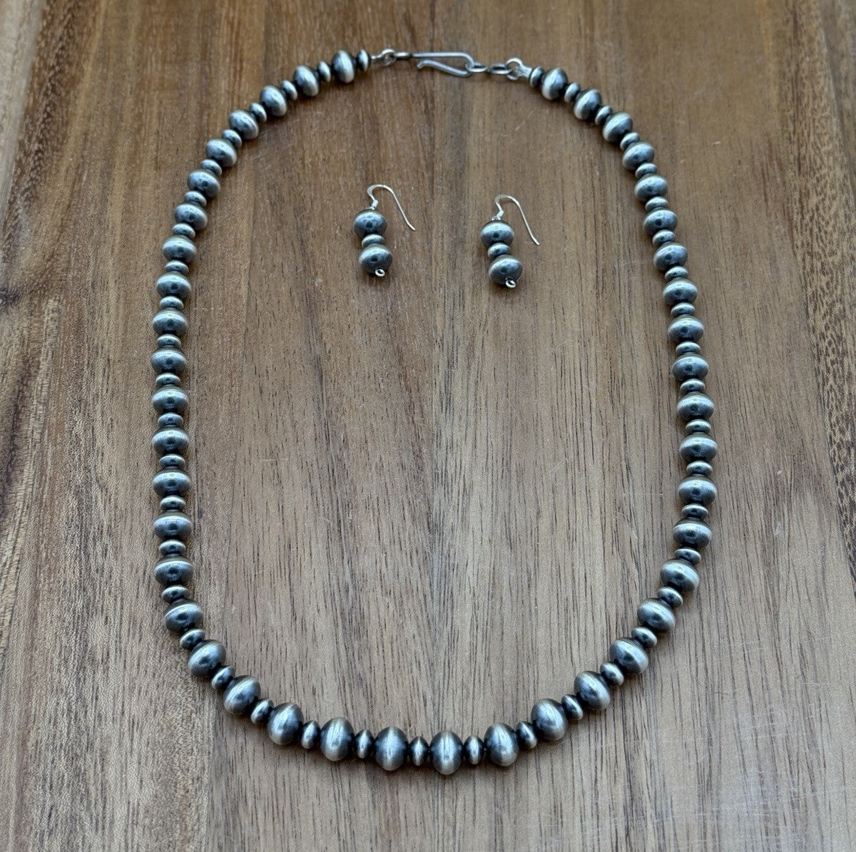 Authentic Navajo Handmade Old Look Navajo Pearl Bead Necklace And Earrings 24”