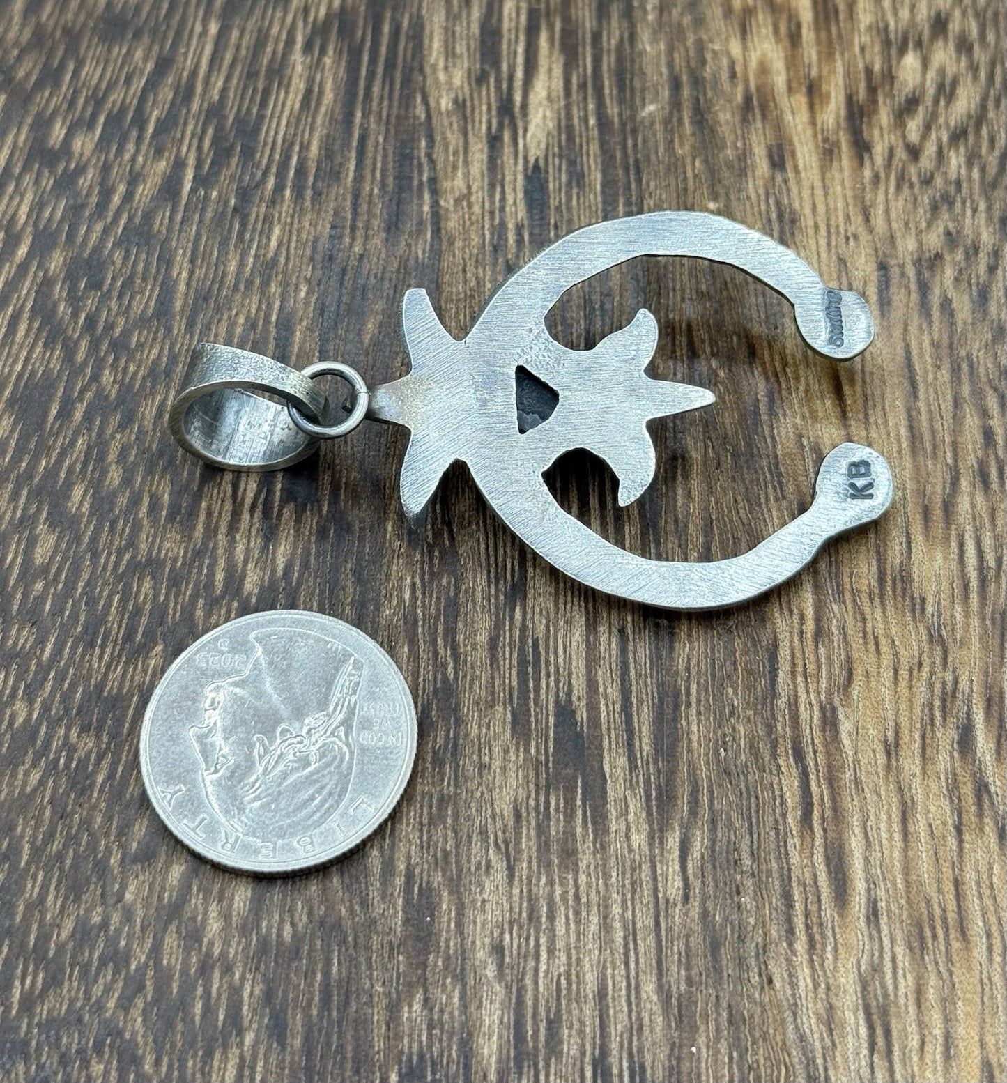 Native American Navajo Handmade Sterling Silver Old Look Pink Conch Naja Pendant