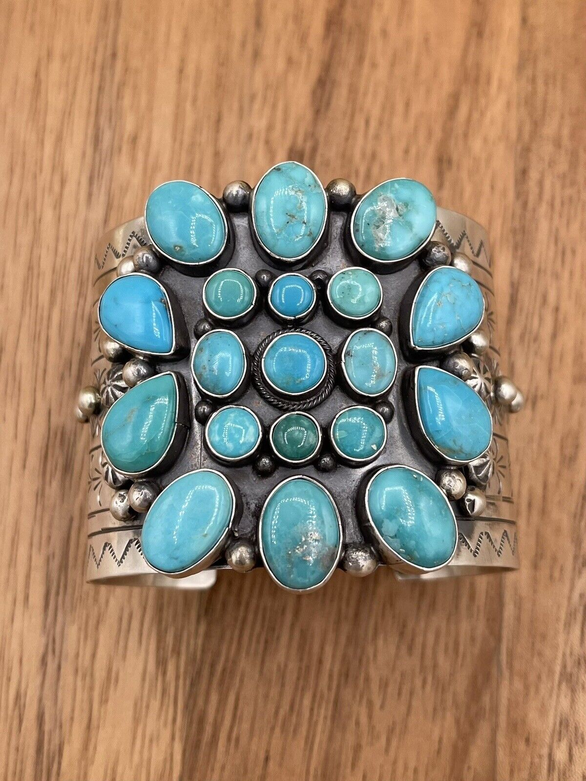 Native American Navajo Handmade Sterling Silver Natural Turquoise Cuff Bracelet