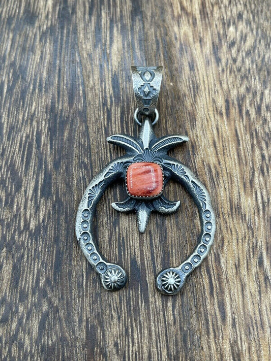 Native American Indian Navajo Handmade Silver Old Look Spiny Oyster Naja Pendant