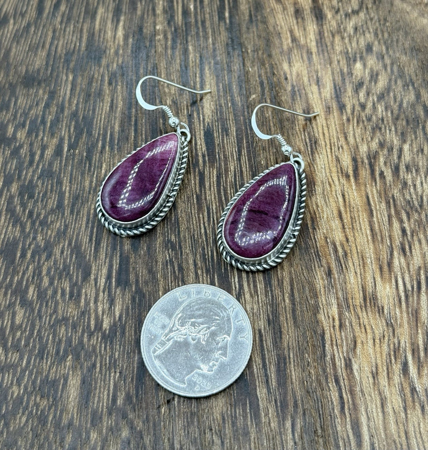 Native Navajo Handmade Sterling Silver Purple Spiny Oyster Shell Dangle Earrings