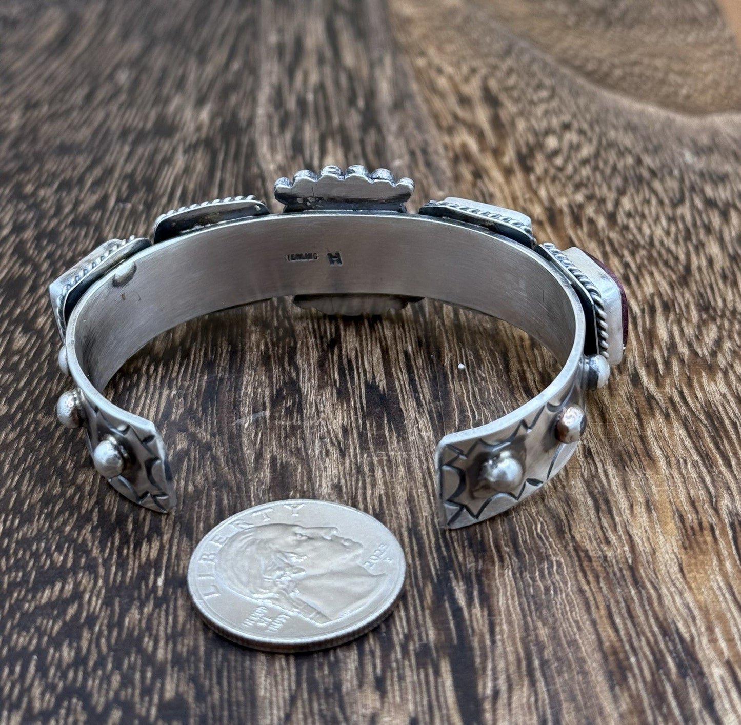 Native Navajo Handmade Sterling Silver Purple Spiny Oyster Shell Cuff Bracelet