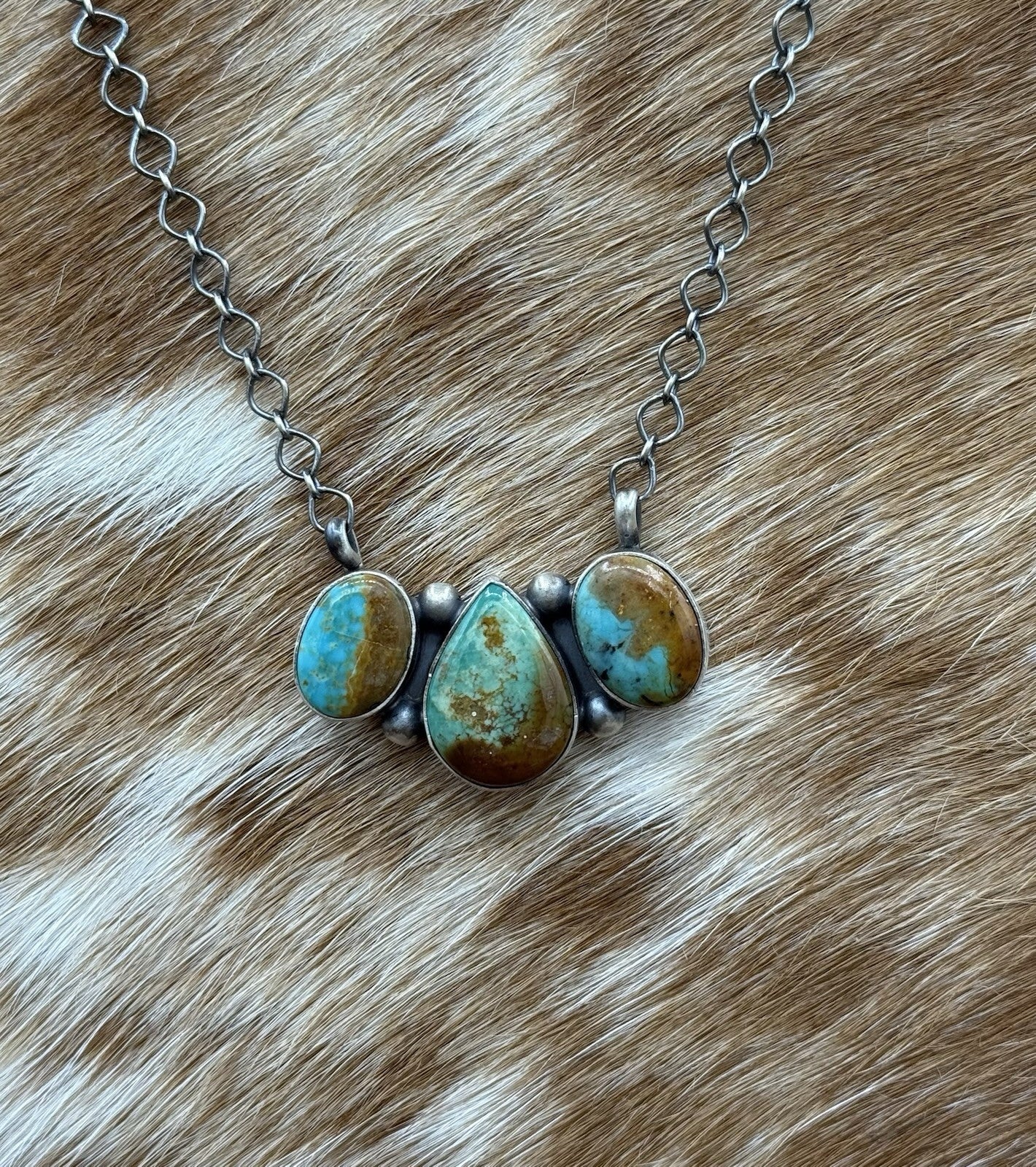 Navajo Handmade Sterling Silver Kingman Turquoise Cluster Bar Necklace 18”