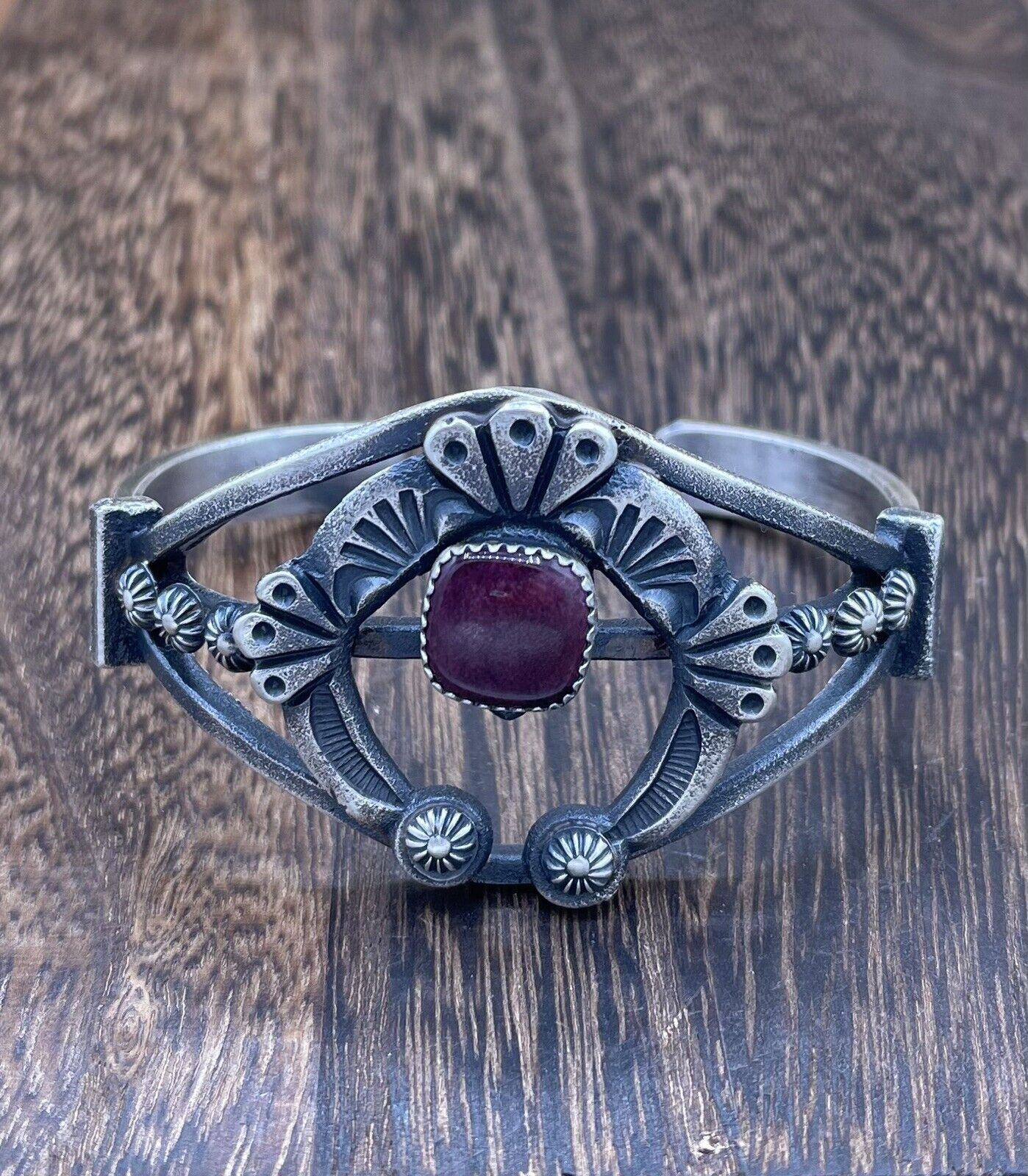 Native American Silver Navajo Handmade Purple Spiny Oyster Old look Bracelet