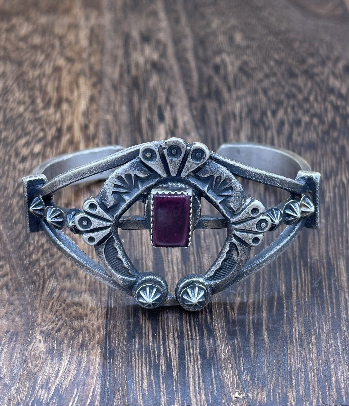 Native American Silver Navajo Handmade Purple Spiny Oyster Old look Bracelet