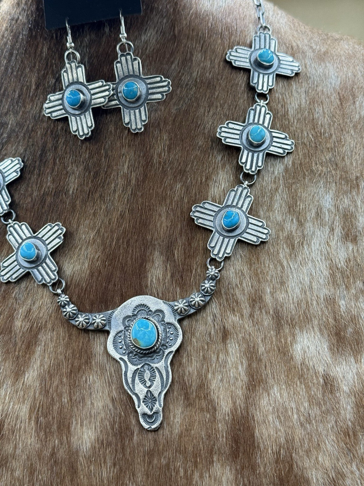 Navajo Handmade Sterling Silver Kingman Turquoise Longhorn Zia Necklace Set