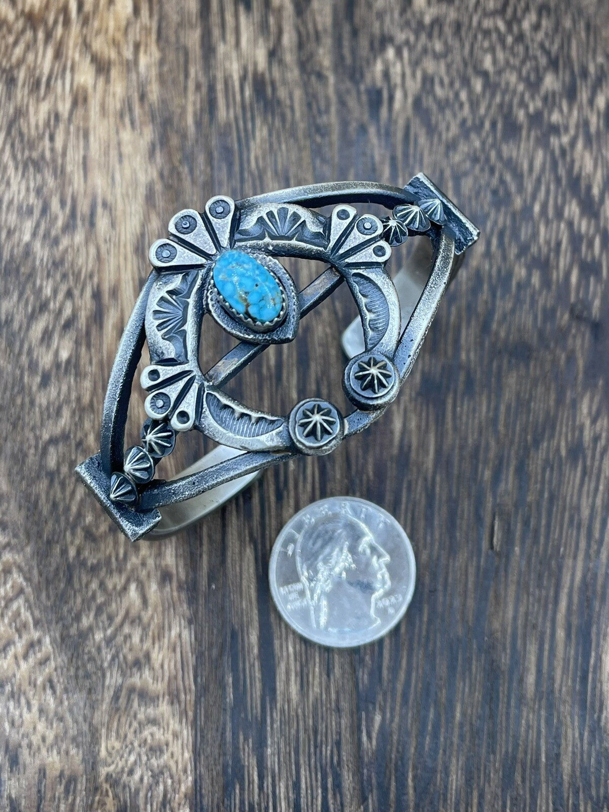 Native American Silver Navajo Handmade Kingman Turquoise Old look Naja Bracelet