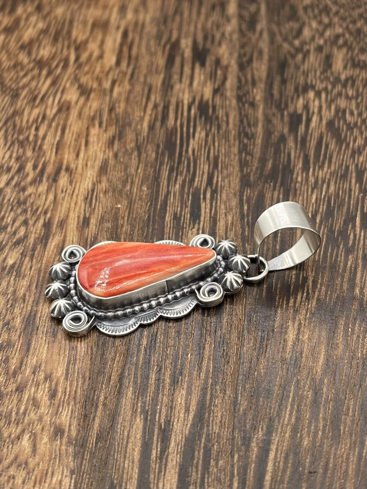 Native American Sterling Silver Navajo Handmade Spiny Oyster Pendant - Betta Lee