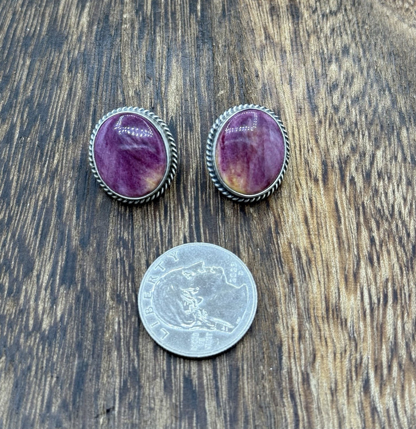 Navajo Handmade Sterling Silver Purple Spiny Oyster Shell Post Stud Earrings