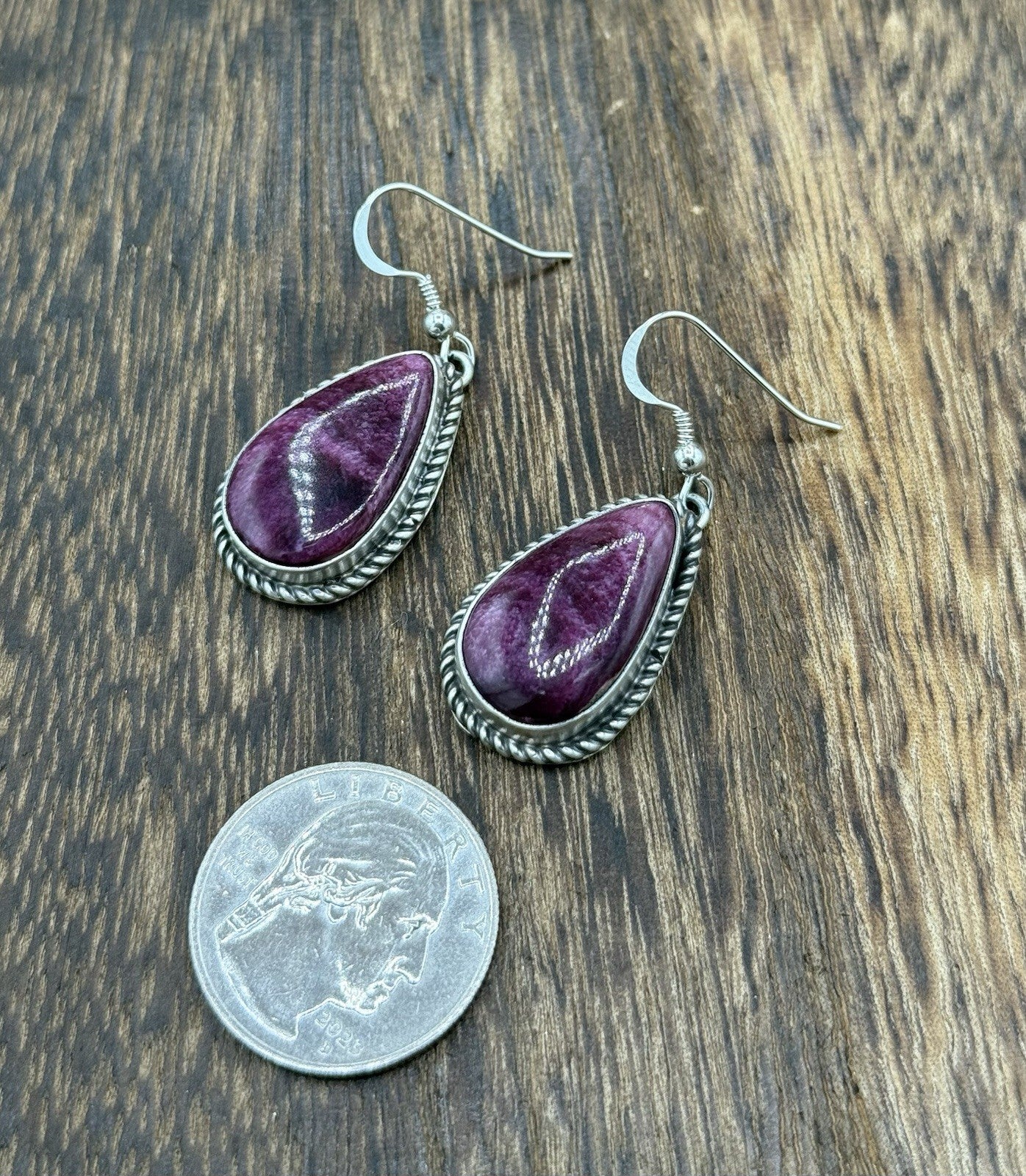 Native Navajo Handmade Sterling Silver Purple Spiny Oyster Shell Dangle Earrings