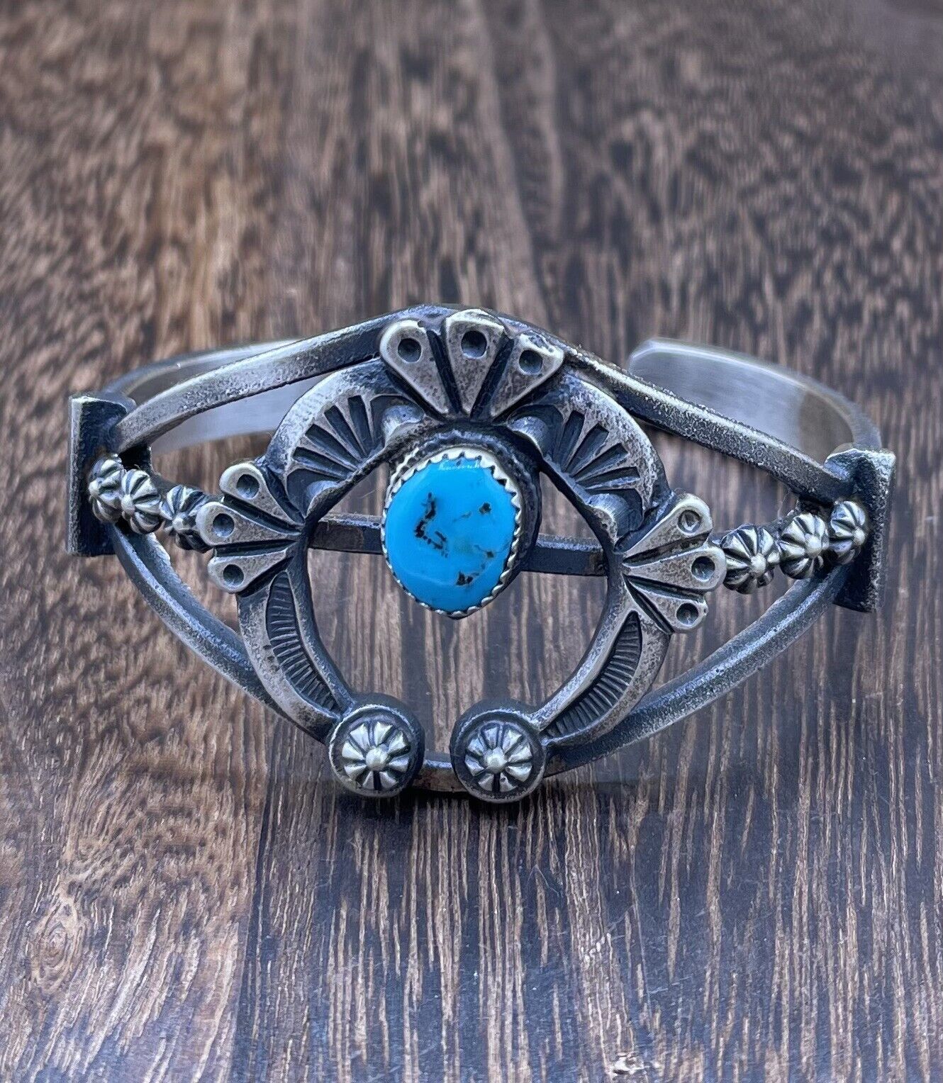 Native American Silver Navajo Handmade Kingman Turquoise Old look Naja Bracelet