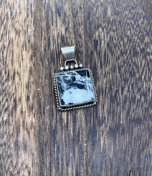 Native American Navajo Handmade Sterling Silver White Buffalo Pendant Old Look