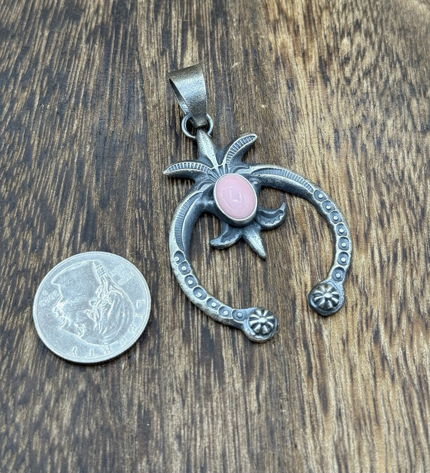 Native American Navajo Handmade Sterling Silver Old Look Pink Conch Naja Pendant