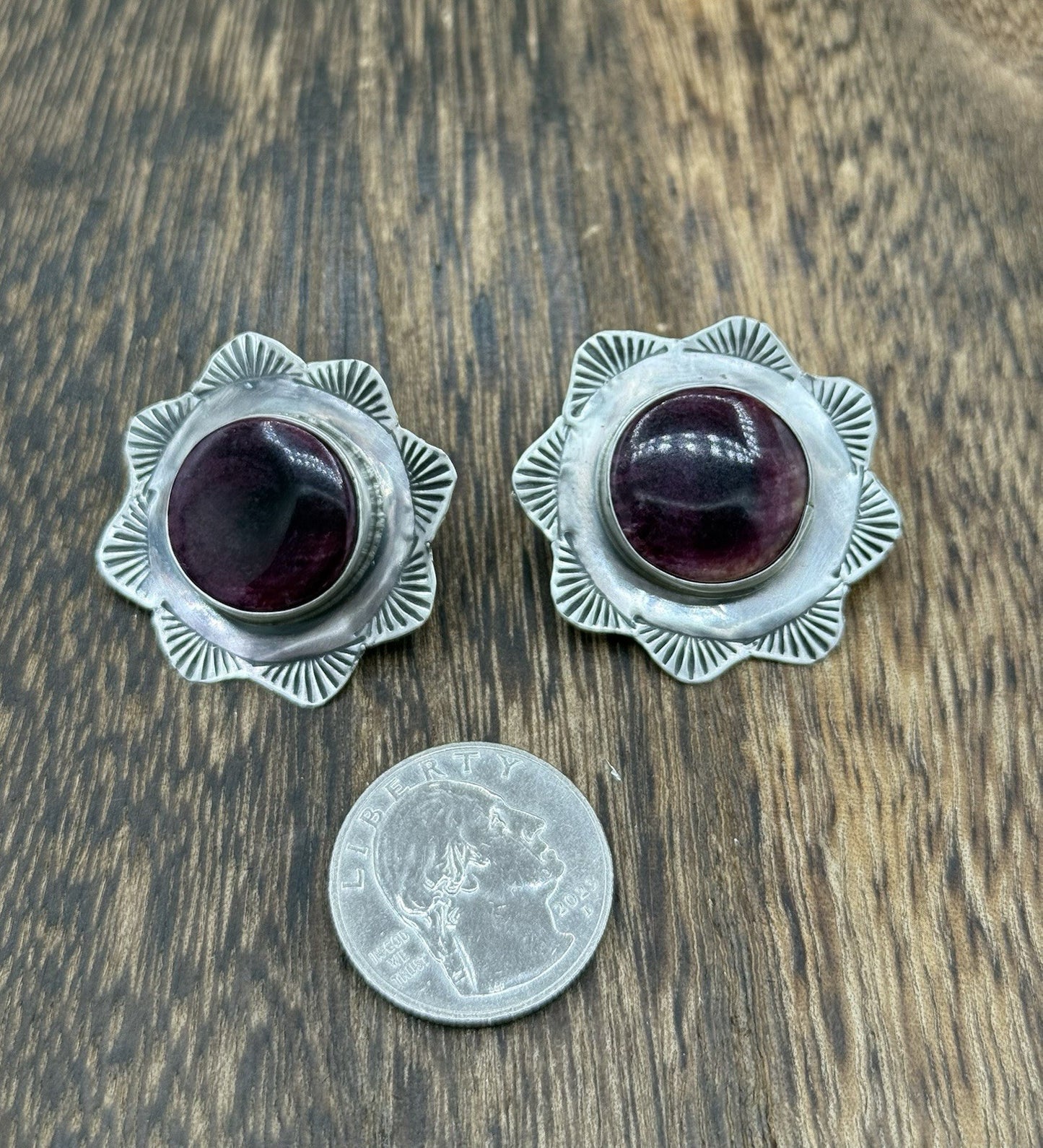 Navajo Handmade Sterling Silver Purple Spiny Oyster Shell Stamped Post Earrings