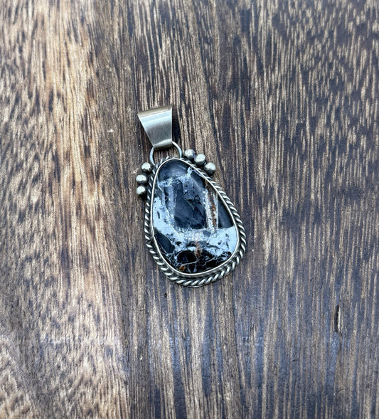 Native American Navajo Handmade Sterling Silver White Buffalo Pendant Old Look