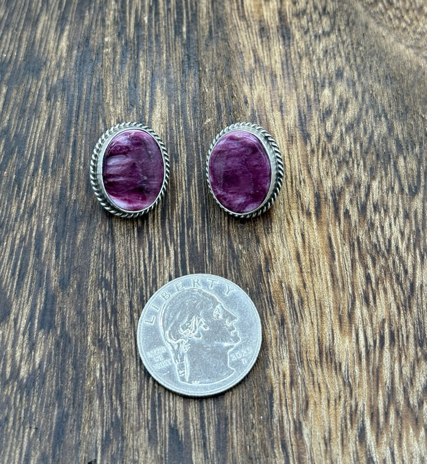 Navajo Handmade Sterling Silver Purple Spiny Oyster Shell Post Stud Earrings