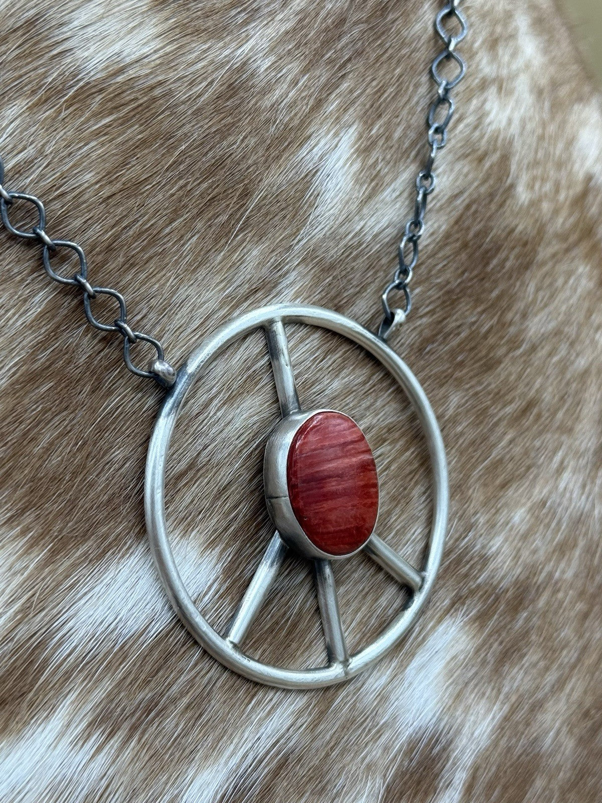 Navajo handmade Sterling Silver Spiny Oyster Shell Peace Hippie Necklace 18”