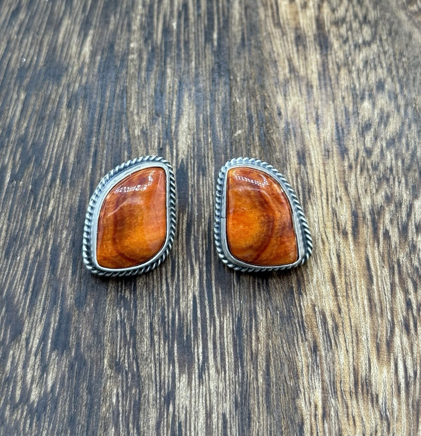 Navajo Handmade Sterling Silver Orange Spiny Oyster Shell Post Stud Earrings