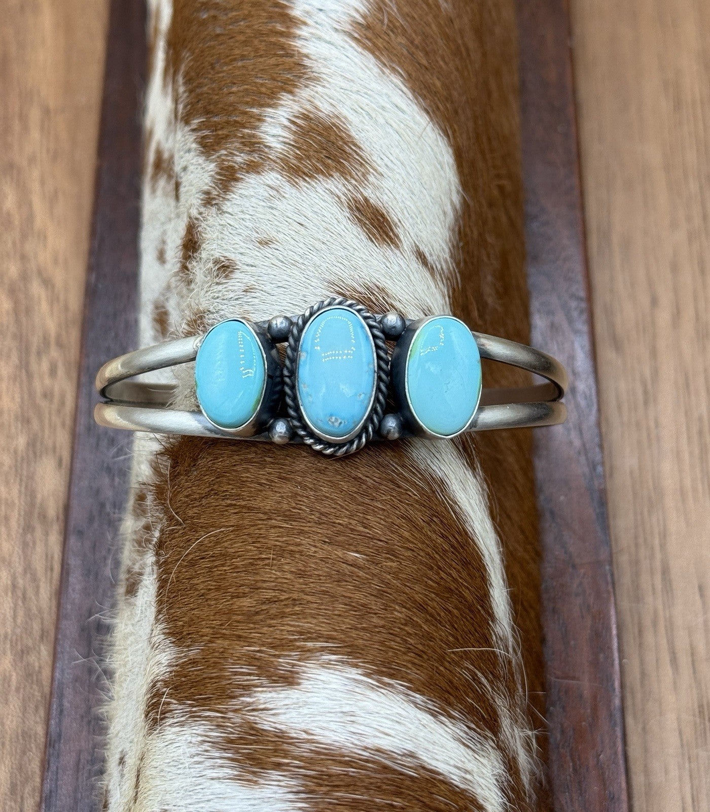 Navajo Handmade Sterling Silver Sonoran Gold Turquoise Cluster Cuff Bracelet