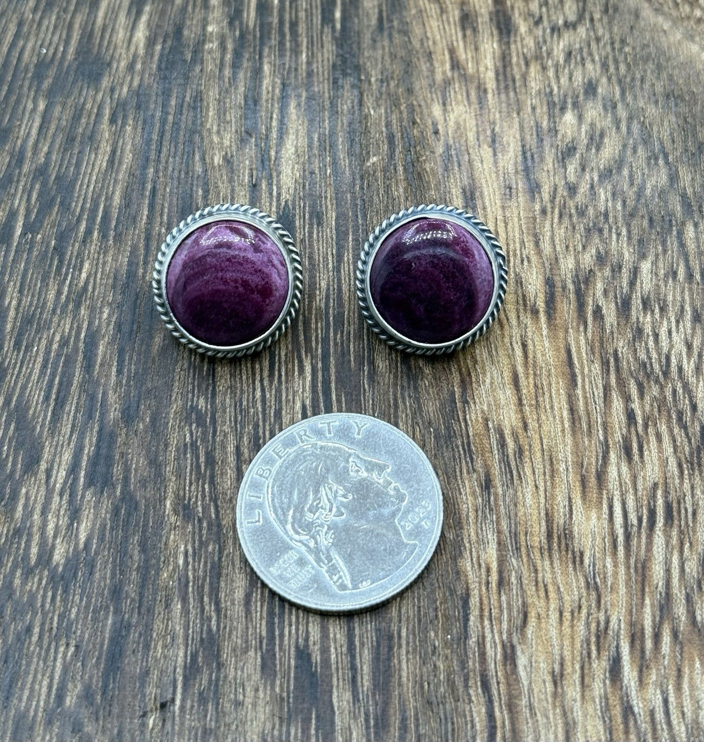 Navajo Handmade Sterling Silver Purple Spiny Oyster Shell Post Stud Earrings