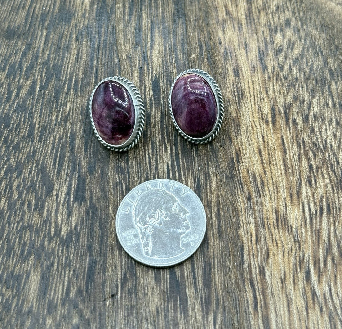 Navajo Handmade Sterling Silver Purple Spiny Oyster Shell Post Stud Earrings
