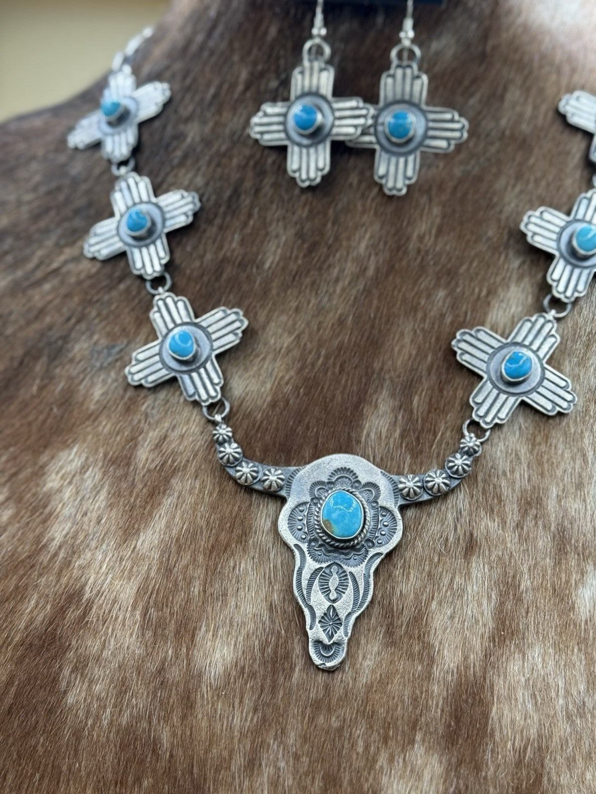Navajo Handmade Sterling Silver Kingman Turquoise Longhorn Zia Necklace Set