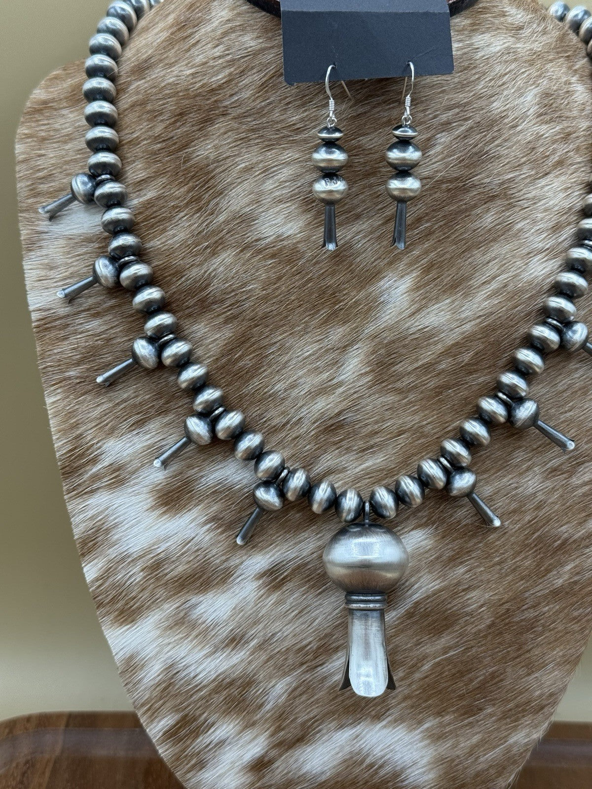 Authentic Navajo Handmade Old Look Navajo Pearl Bead Necklace Blossom Set 20”