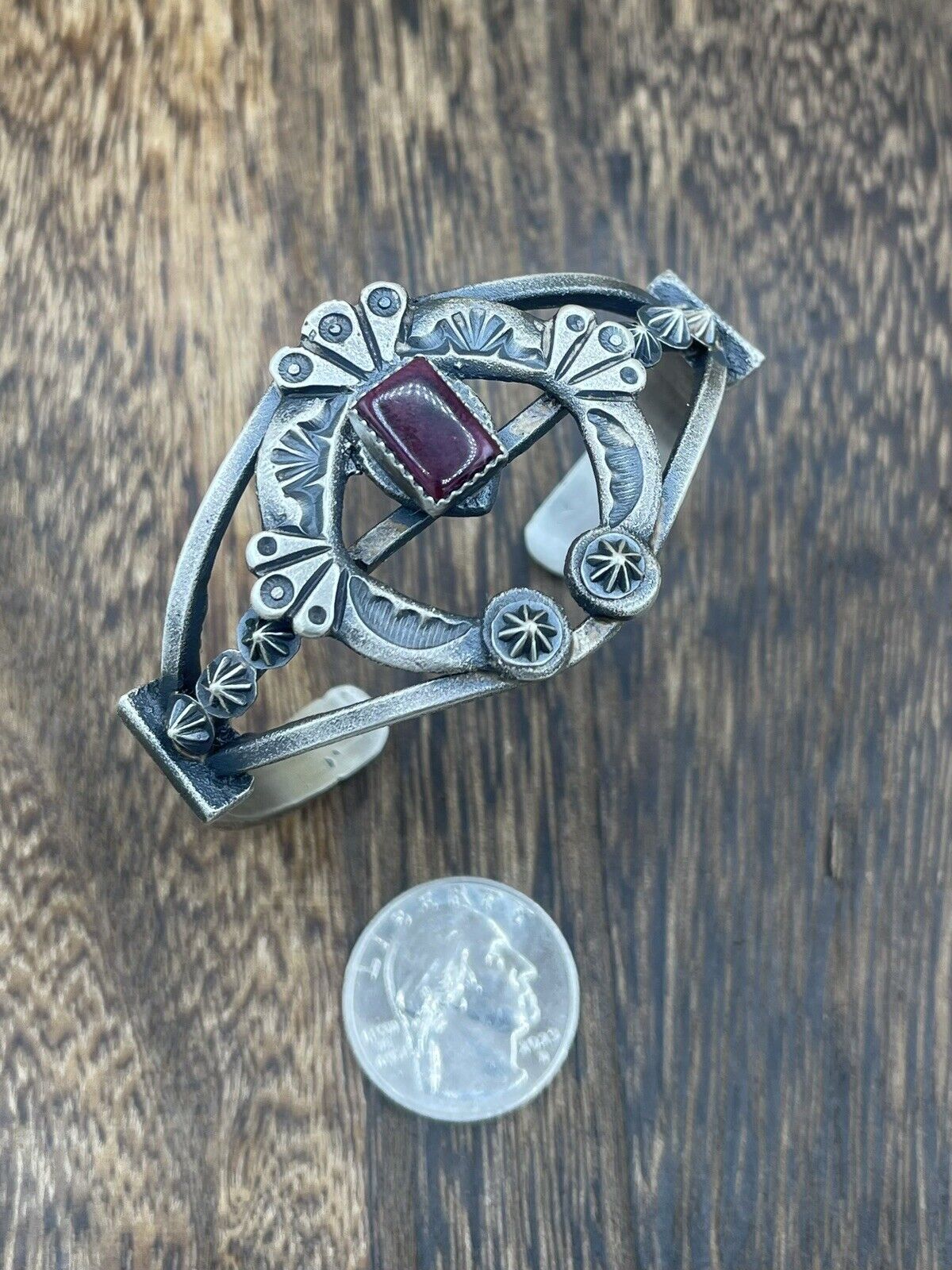 Native American Silver Navajo Handmade Purple Spiny Oyster Old look Bracelet