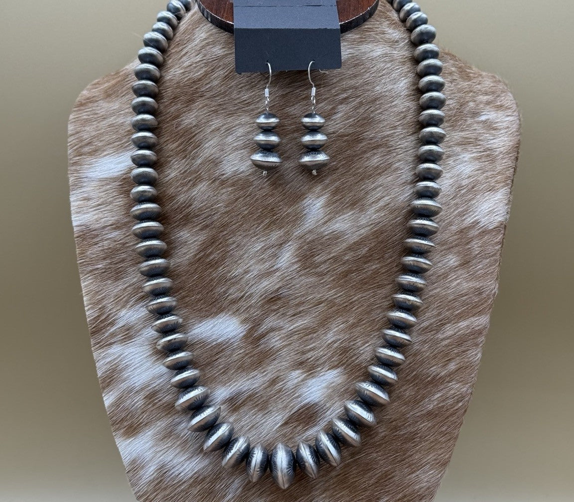 Authentic Navajo Handmade Old Look Navajo Pearl Bead Necklace And Earrings 24”