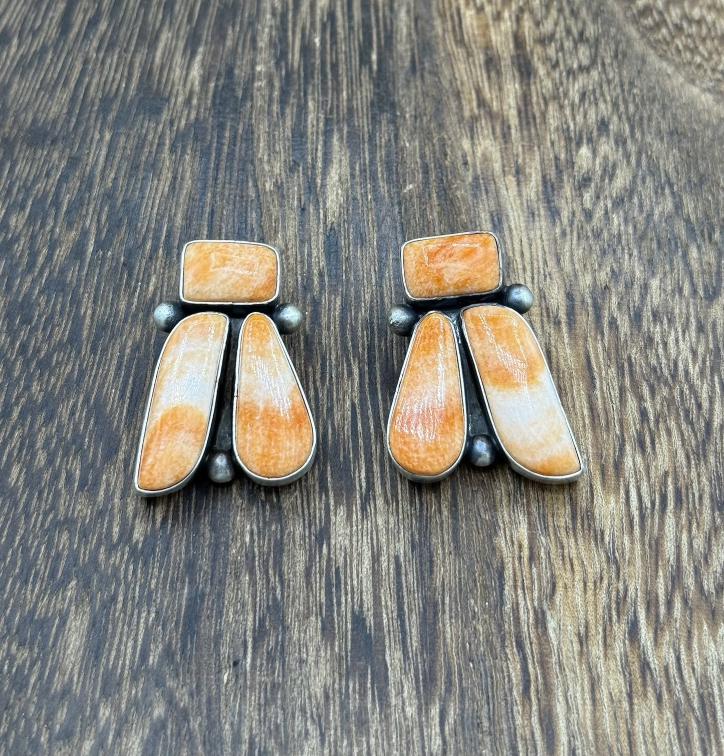 Navajo Handmade Sterling Silver Orange Spiny Oyster Shell Post Cluster Earrings