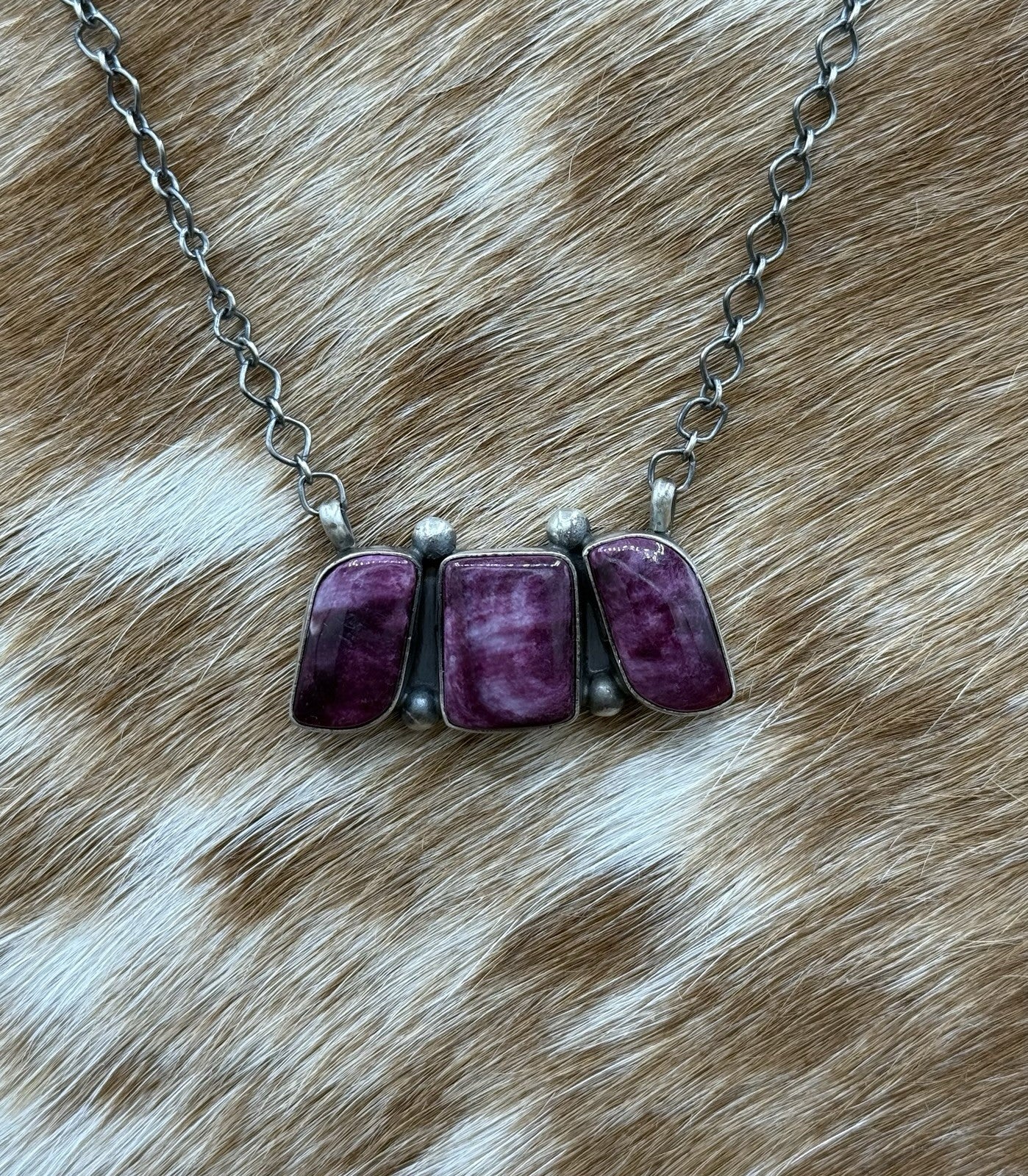 Navajo Handmade Sterling Silver Purple Spiny Oyster Cluster Bar Necklace 18”