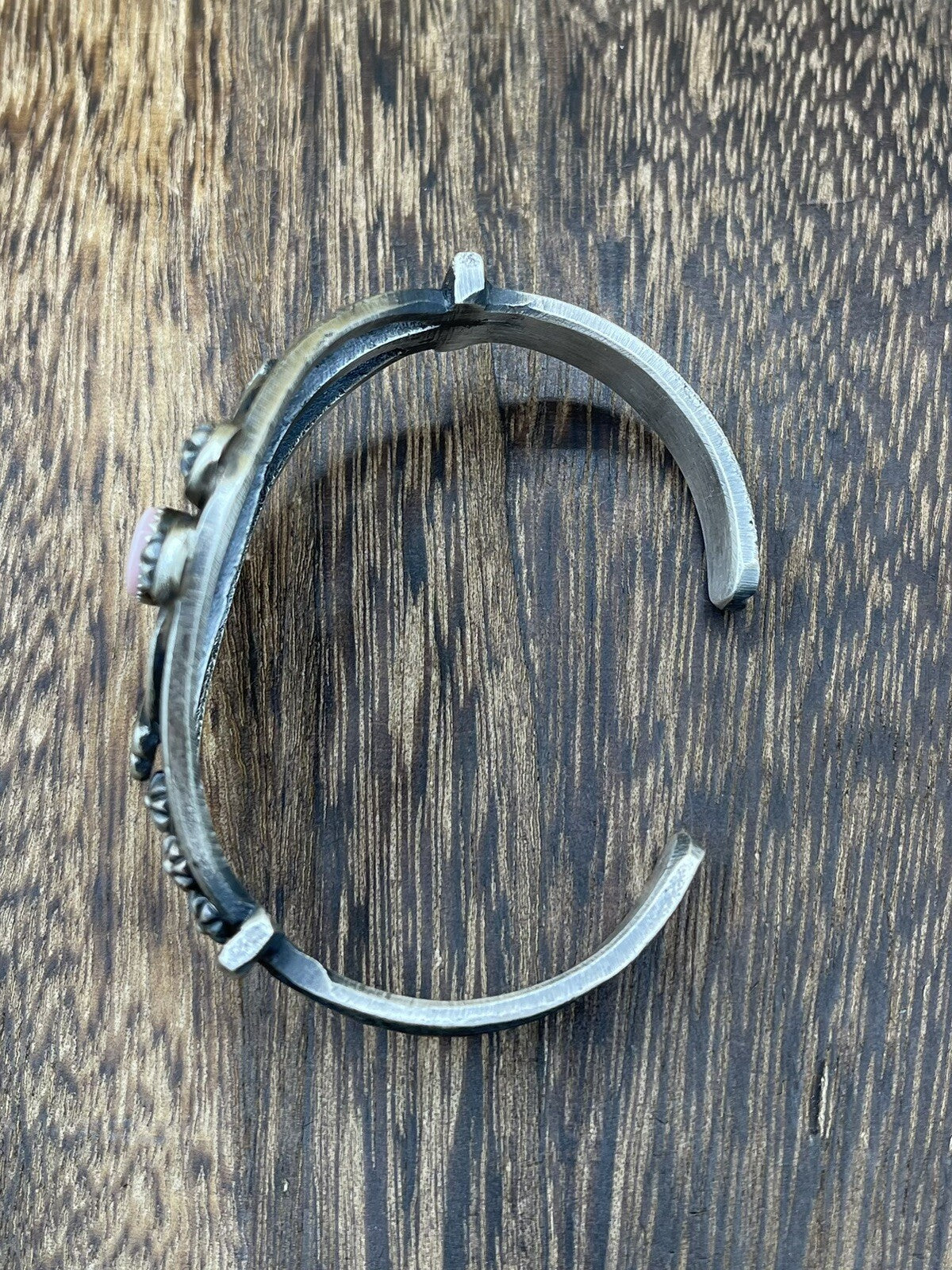 Native American Silver Navajo Handmade Pink Conch Old look Naja Bracelet Kevin B