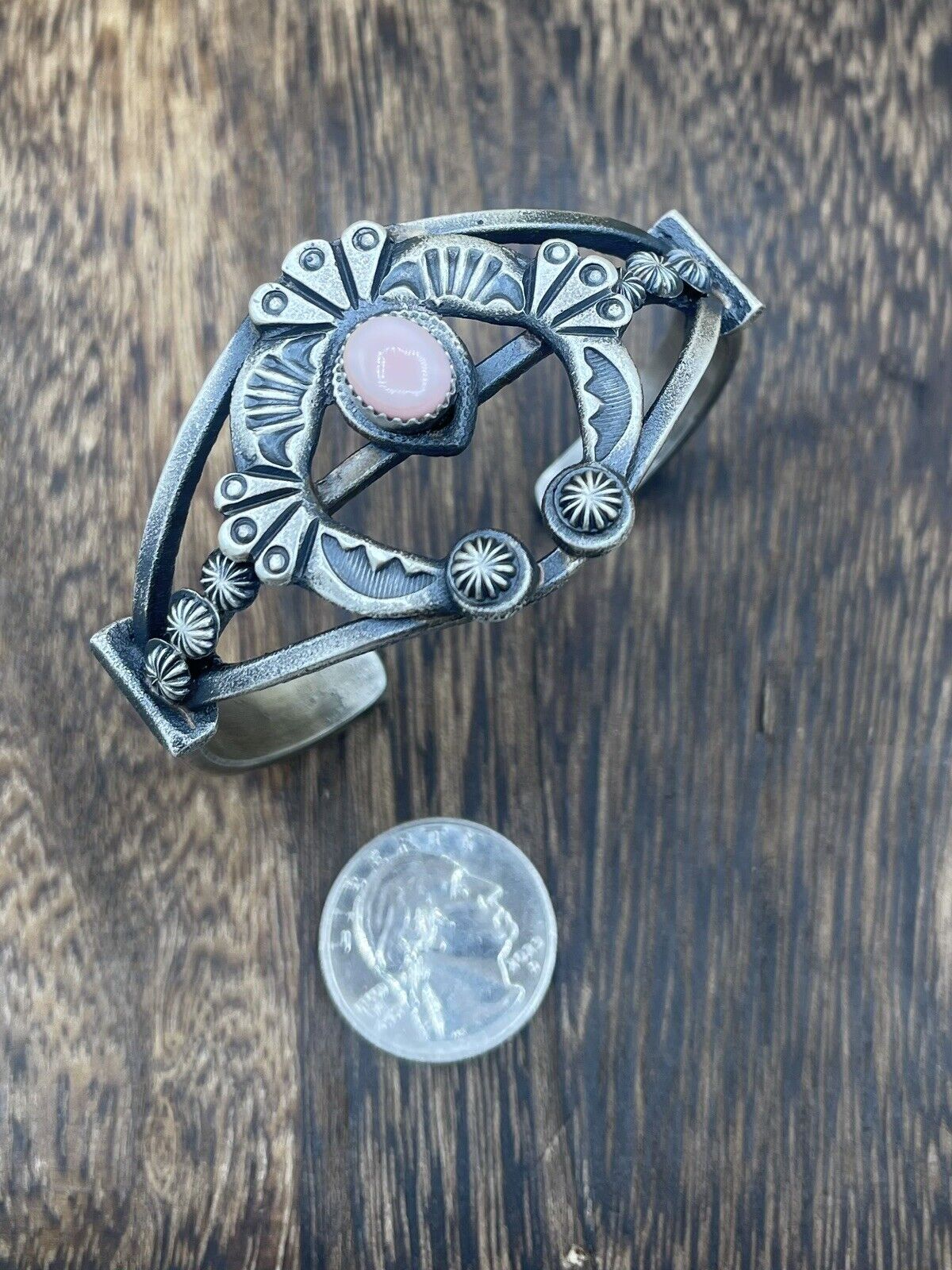 Native American Silver Navajo Handmade Pink Conch Old look Naja Bracelet Kevin B