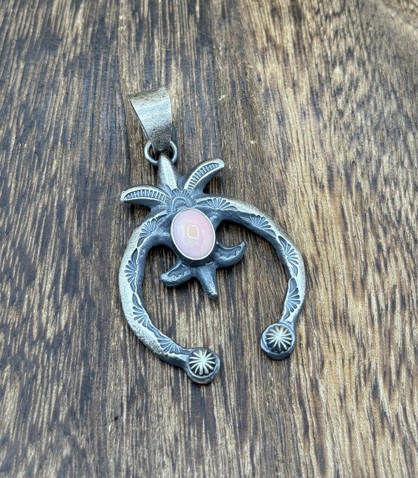 Native American Navajo Handmade Sterling Silver Old Look Pink Conch Naja Pendant