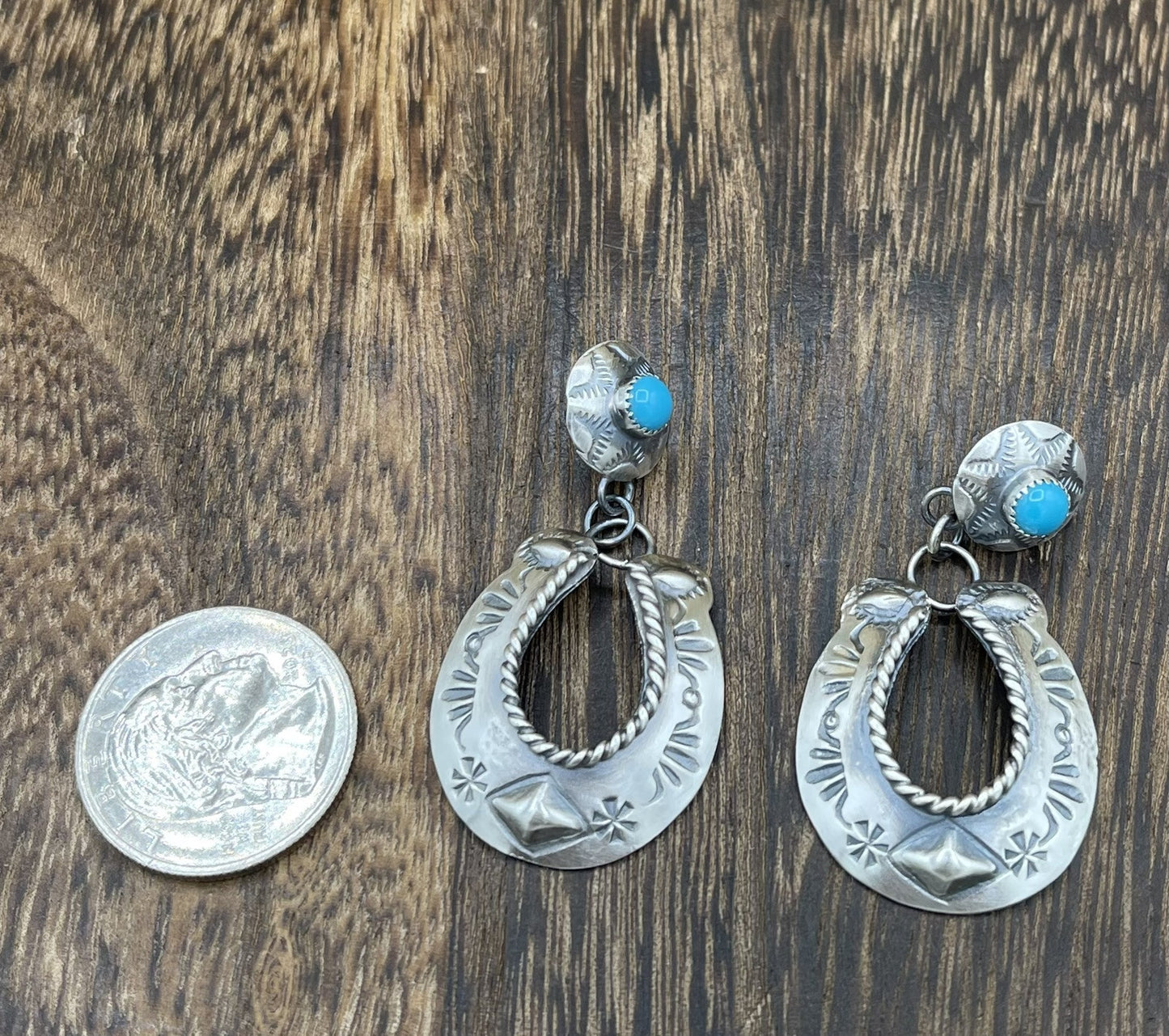 Navajo Handmade Sterling Silver Kingman Turquoise Old Look Horse Shoe Earrings