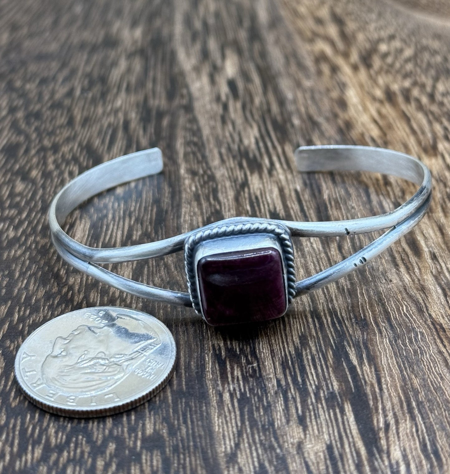 Navajo Handmade Sterling Silver Purple Spiny Oyster Stacker Old Look Bracelet